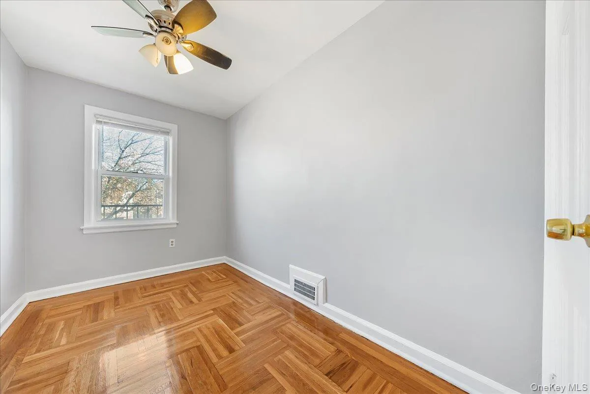 4309 Edson Avenue, New York, NY, 3 Bedrooms Bedrooms, 5 Rooms Rooms,1 BathroomBathrooms,Residential,For Rent,Edson,0,940771 4309 Edson Avenue, New York, NY, 3 Bedrooms Bedrooms, 5 Rooms Rooms,1 BathroomBathrooms,Residential,For Rent,Edson,0,940771