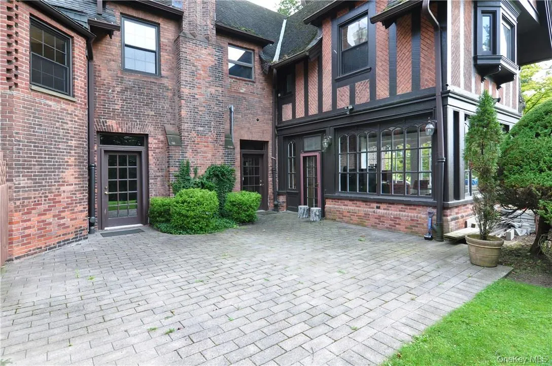 136 Harriman Road, Greenburgh, NY, 4 Bedrooms Bedrooms, 9 Rooms Rooms,2 BathroomsBathrooms,Residential Lease,Idx,Harriman,0,940775 136 Harriman Road, Greenburgh, NY, 4 Bedrooms Bedrooms, 9 Rooms Rooms,2 BathroomsBathrooms,Residential Lease,Idx,Harriman,0,940775