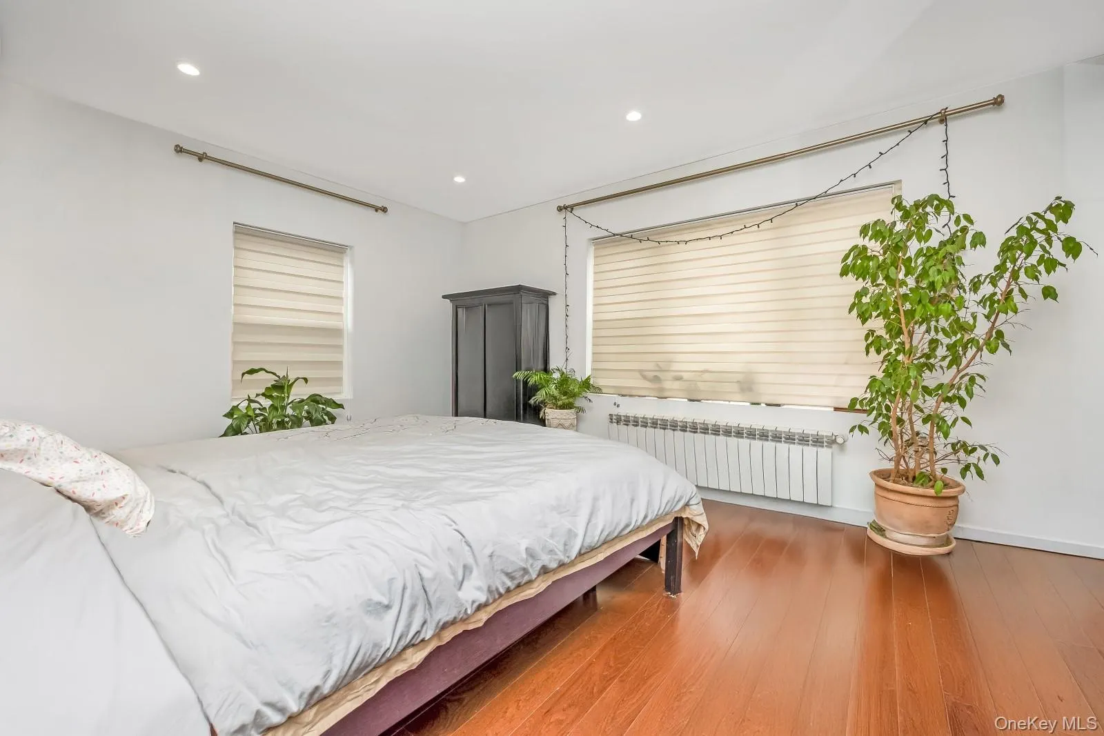 64-68 83 Place, New York, NY, 3 Bedrooms Bedrooms, ,2 BathroomsBathrooms,Residential,For Rent,83,0,940781 64-68 83 Place, New York, NY, 3 Bedrooms Bedrooms, ,2 BathroomsBathrooms,Residential,For Rent,83,0,940781