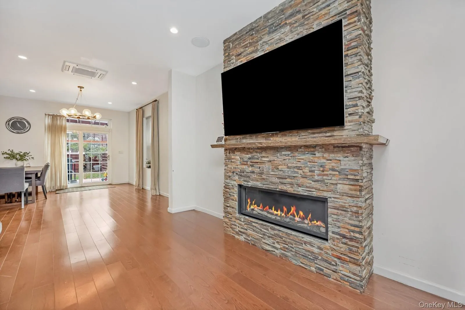 64-68 83 Place, New York, NY, 3 Bedrooms Bedrooms, ,2 BathroomsBathrooms,Residential,For Rent,83,0,940781 64-68 83 Place, New York, NY, 3 Bedrooms Bedrooms, ,2 BathroomsBathrooms,Residential,For Rent,83,0,940781