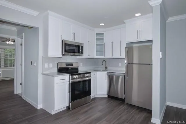 241 Main Street, Islip, NY, 1 Bedroom Bedrooms, 3 Rooms Rooms,1 BathroomBathrooms,Residential Lease,Idx,Main,0,940797 241 Main Street, Islip, NY, 1 Bedroom Bedrooms, 3 Rooms Rooms,1 BathroomBathrooms,Residential Lease,Idx,Main,0,940797