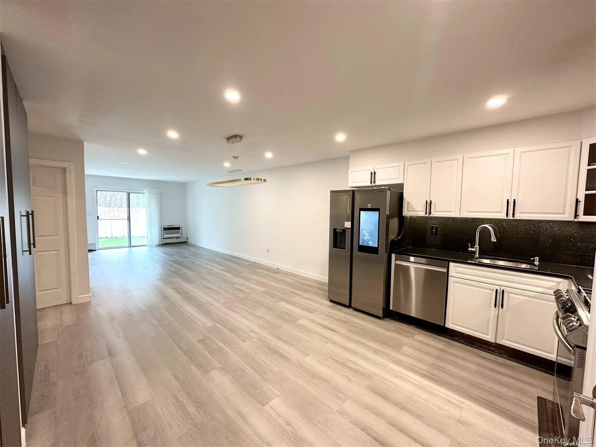 13-36 Robin Lane, New York, NY, 1 Bedroom Bedrooms, 4 Rooms Rooms,1 BathroomBathrooms,Residential Lease,Idx,Robin Lane,0,940872 13-36 Robin Lane, New York, NY, 1 Bedroom Bedrooms, 4 Rooms Rooms,1 BathroomBathrooms,Residential Lease,Idx,Robin Lane,0,940872