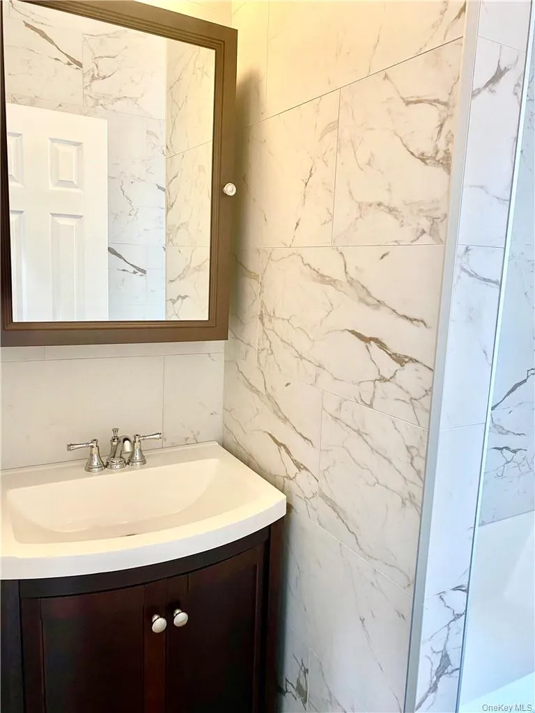 26 Courtland Street, Middletown, NY, 1 Bedroom Bedrooms, 4 Rooms Rooms,1 BathroomBathrooms,Residential Lease,Idx,Courtland,0,940963 26 Courtland Street, Middletown, NY, 1 Bedroom Bedrooms, 4 Rooms Rooms,1 BathroomBathrooms,Residential Lease,Idx,Courtland,0,940963