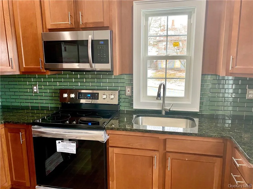 26 Courtland Street, Middletown, NY, 1 Bedroom Bedrooms, 4 Rooms Rooms,1 BathroomBathrooms,Residential Lease,Idx,Courtland,0,940963 26 Courtland Street, Middletown, NY, 1 Bedroom Bedrooms, 4 Rooms Rooms,1 BathroomBathrooms,Residential Lease,Idx,Courtland,0,940963