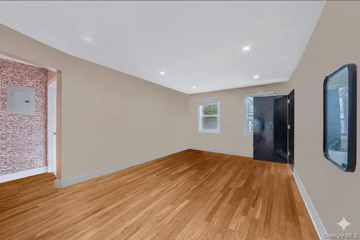 20202 109th Avenue, New York, NY, 3 Bedrooms Bedrooms, 5 Rooms Rooms,1 BathroomBathrooms,Residential Lease,Idx,109th,0,940990 20202 109th Avenue, New York, NY, 3 Bedrooms Bedrooms, 5 Rooms Rooms,1 BathroomBathrooms,Residential Lease,Idx,109th,0,940990