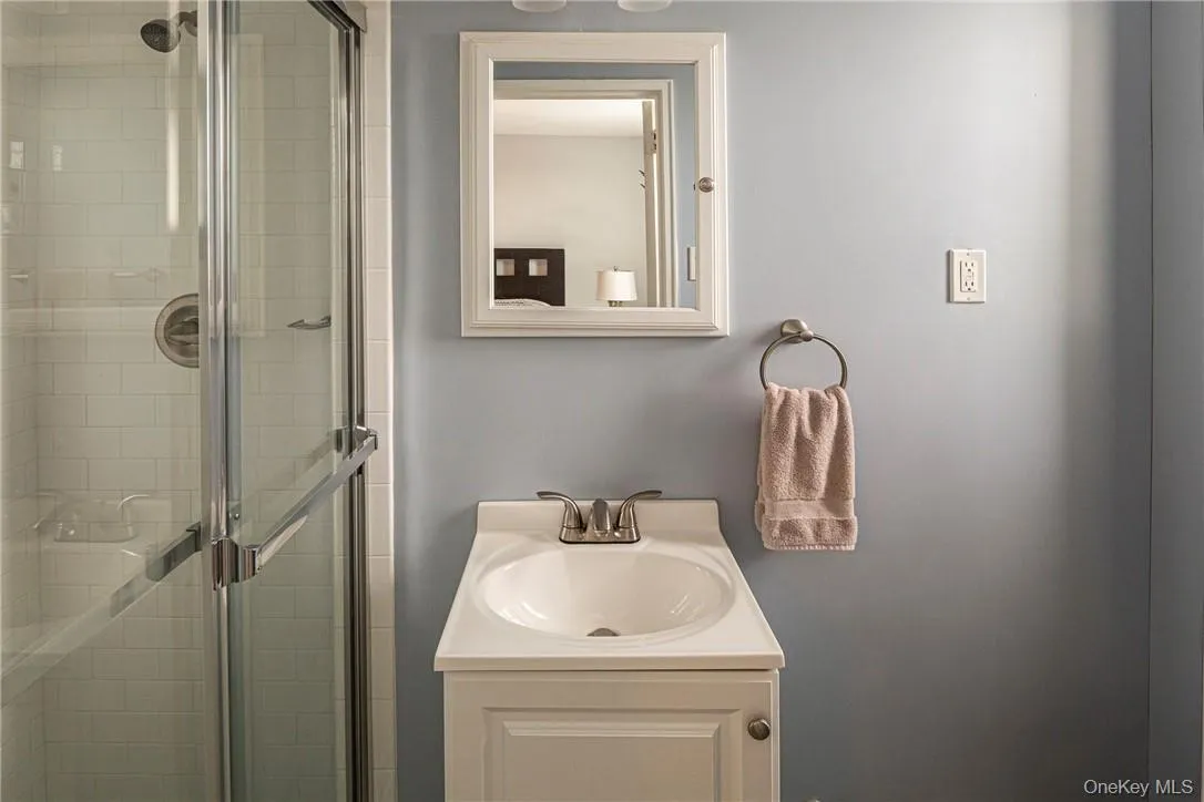 14 Westview Avenue, Eastchester, NY, 2 Bedrooms Bedrooms, 5 Rooms Rooms,2 BathroomsBathrooms,Residential Lease,Idx,Westview,0,941032 14 Westview Avenue, Eastchester, NY, 2 Bedrooms Bedrooms, 5 Rooms Rooms,2 BathroomsBathrooms,Residential Lease,Idx,Westview,0,941032