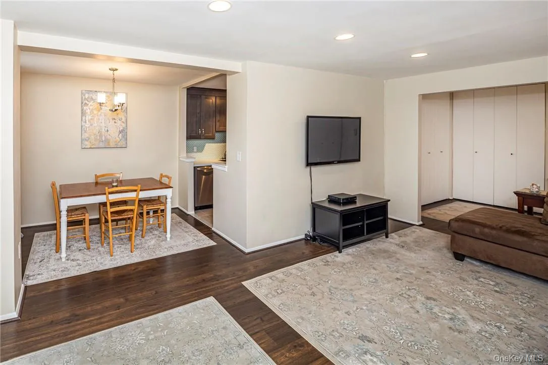 14 Westview Avenue, Eastchester, NY, 2 Bedrooms Bedrooms, 5 Rooms Rooms,2 BathroomsBathrooms,Residential Lease,Idx,Westview,0,941032 14 Westview Avenue, Eastchester, NY, 2 Bedrooms Bedrooms, 5 Rooms Rooms,2 BathroomsBathrooms,Residential Lease,Idx,Westview,0,941032