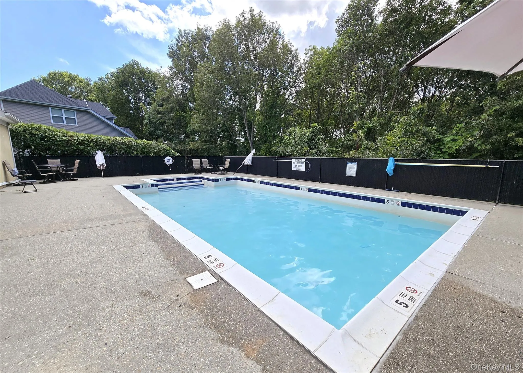 Community IG Pool Community IG Pool