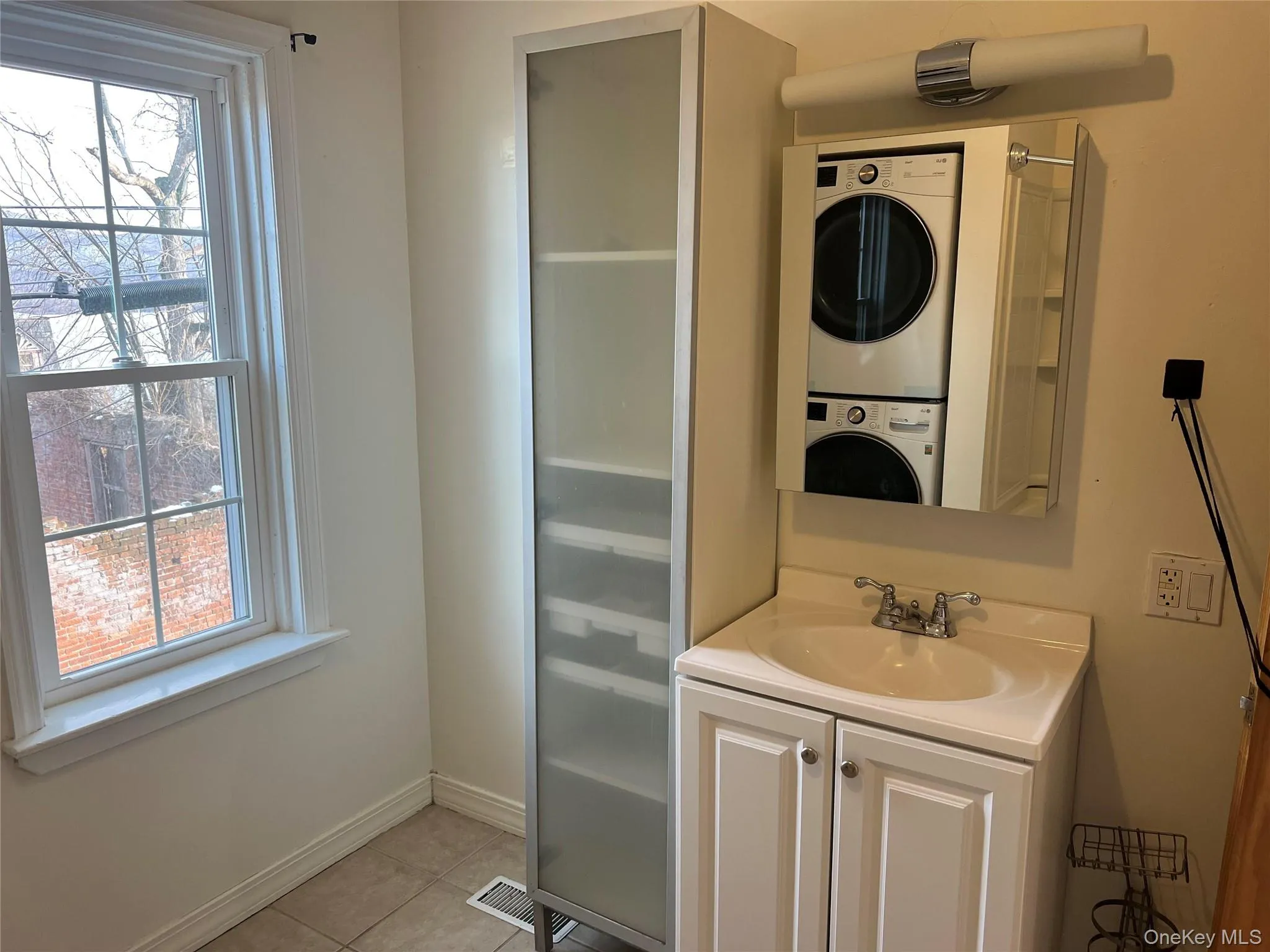 182 Grand Street, Newburgh (city), NY, 2 Bedrooms Bedrooms, 5 Rooms Rooms,1 BathroomBathrooms,Residential Lease,Idx,Grand,0,941064 182 Grand Street, Newburgh (city), NY, 2 Bedrooms Bedrooms, 5 Rooms Rooms,1 BathroomBathrooms,Residential Lease,Idx,Grand,0,941064