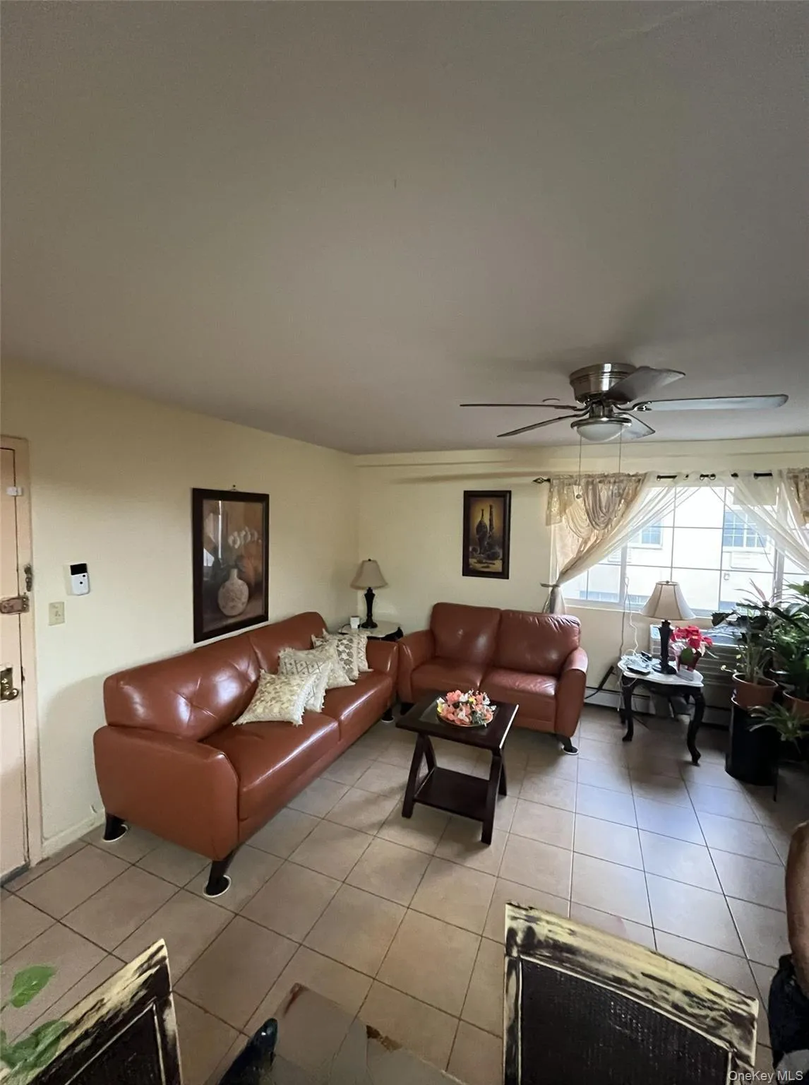 2135 Crotona Avenue, New York, NY, 2 Bedrooms Bedrooms, 4 Rooms Rooms,1 BathroomBathrooms,Residential,For Rent,Crotona,0,941121 2135 Crotona Avenue, New York, NY, 2 Bedrooms Bedrooms, 4 Rooms Rooms,1 BathroomBathrooms,Residential,For Rent,Crotona,0,941121