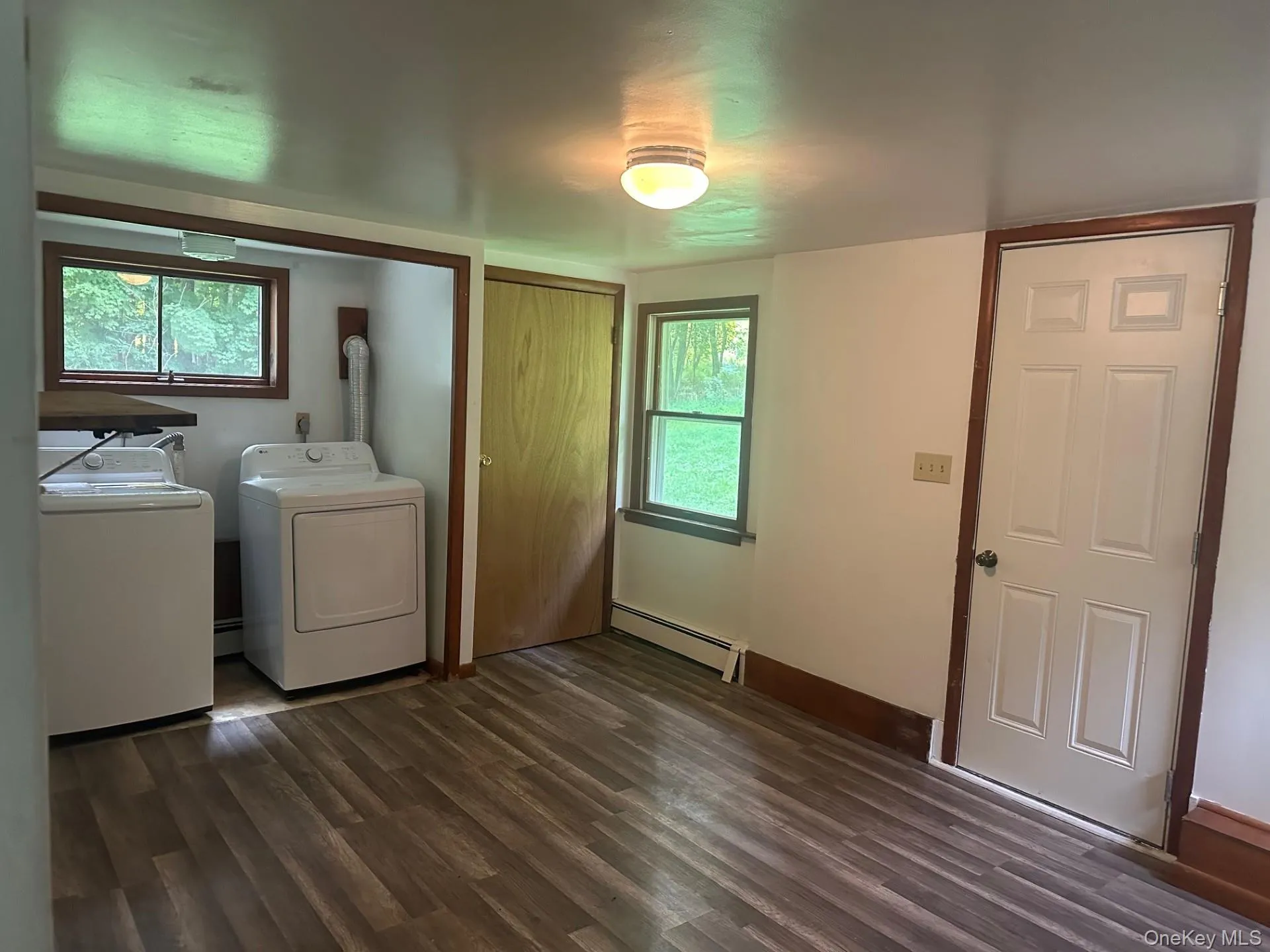 706 Beekman Road, Beekman, NY, 2 Bedrooms Bedrooms, 5 Rooms Rooms,1 BathroomBathrooms,Residential Lease,Idx,Beekman,0,941186 706 Beekman Road, Beekman, NY, 2 Bedrooms Bedrooms, 5 Rooms Rooms,1 BathroomBathrooms,Residential Lease,Idx,Beekman,0,941186