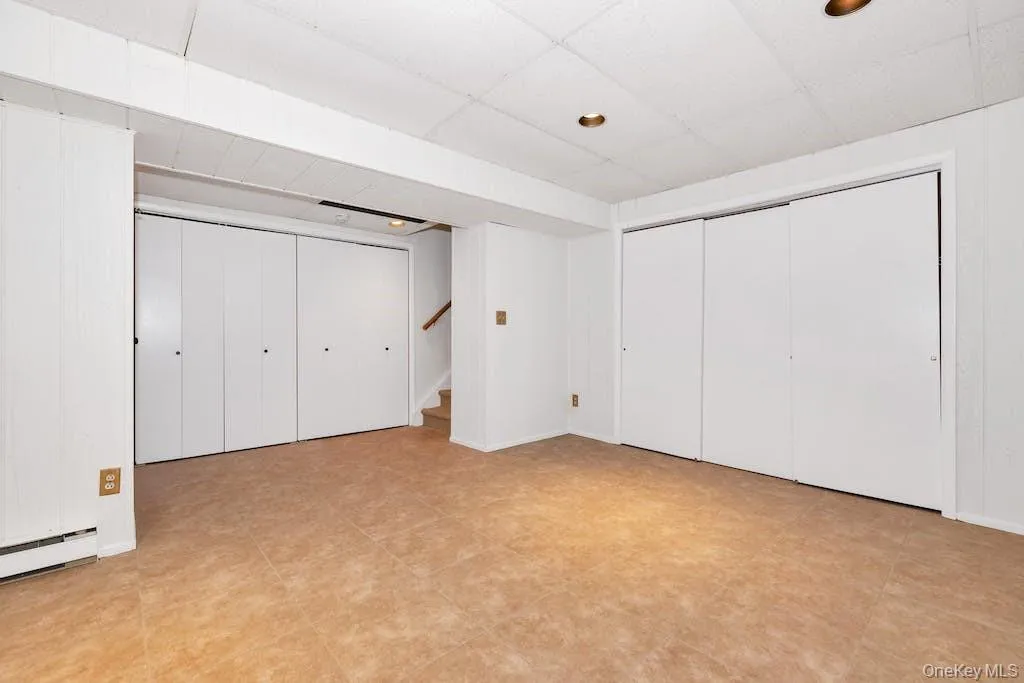 Full unfinished basement, great for storage. Full unfinished basement, great for storage.