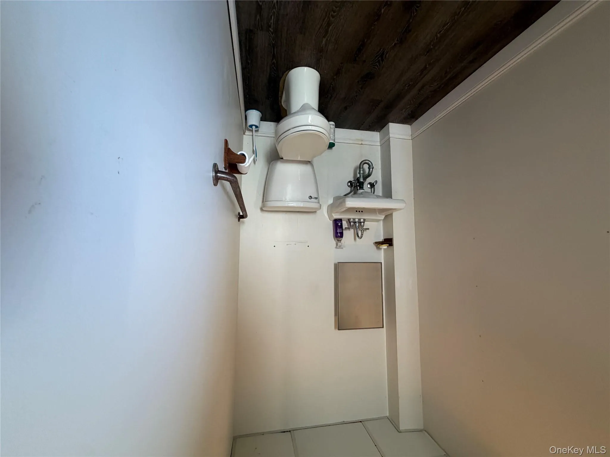 46520 County Rte 48, Southold, NY, ,Commercial Lease,For Rent,County Rte 48,0,941224 46520 County Rte 48, Southold, NY, ,Commercial Lease,For Rent,County Rte 48,0,941224