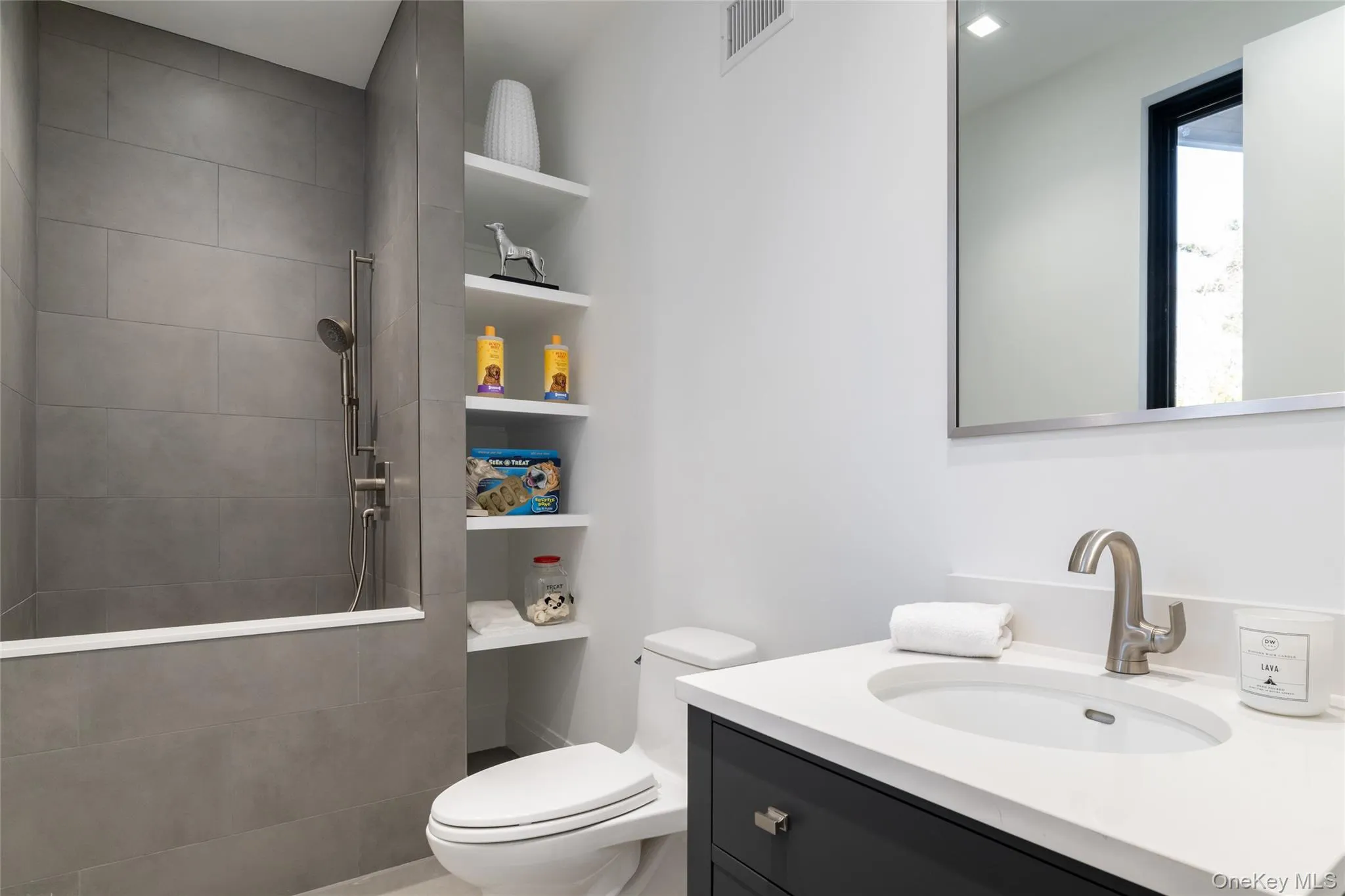 First floor powder room w/ dog bath First floor powder room w/ dog bath