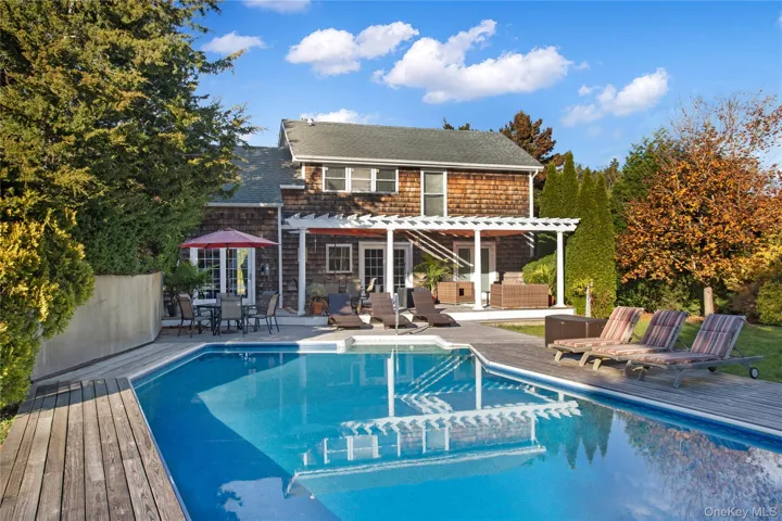 112 Upper 7 Ponds Road, Southampton, New York 11976
