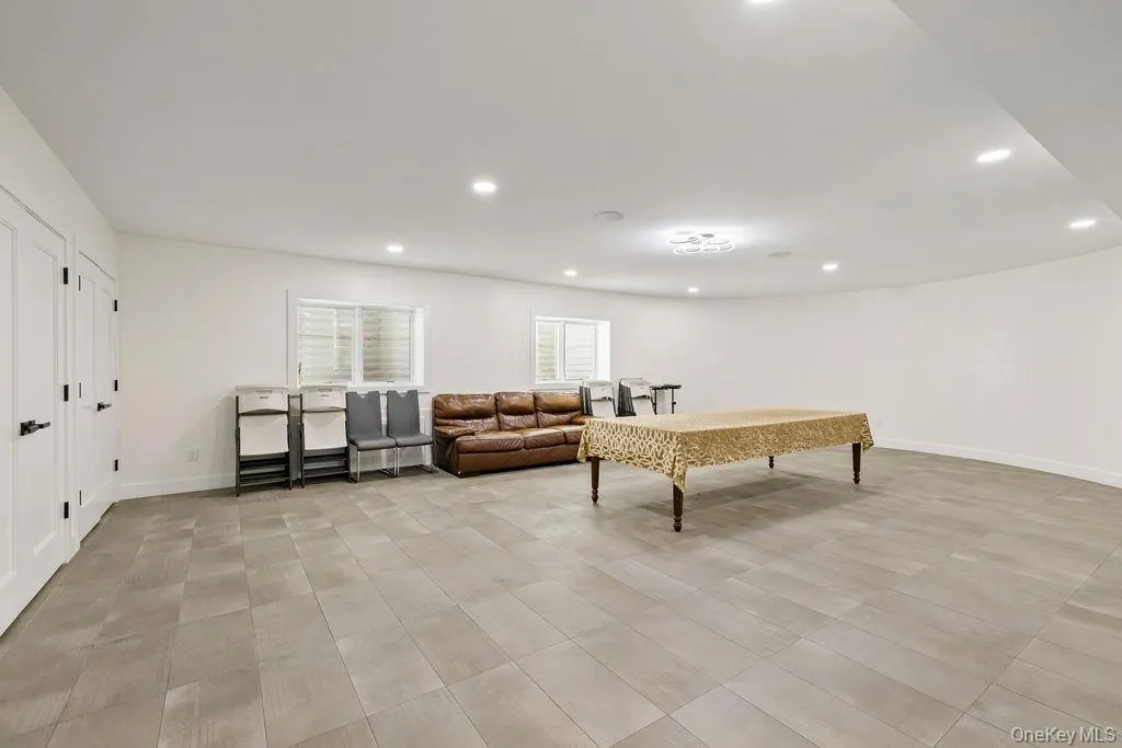 9 Wendover Lane, Ramapo, NY, 10 Bedrooms Bedrooms, 19 Rooms Rooms,8 BathroomsBathrooms,Residential,For Rent,Wendover,0,941448 9 Wendover Lane, Ramapo, NY, 10 Bedrooms Bedrooms, 19 Rooms Rooms,8 BathroomsBathrooms,Residential,For Rent,Wendover,0,941448