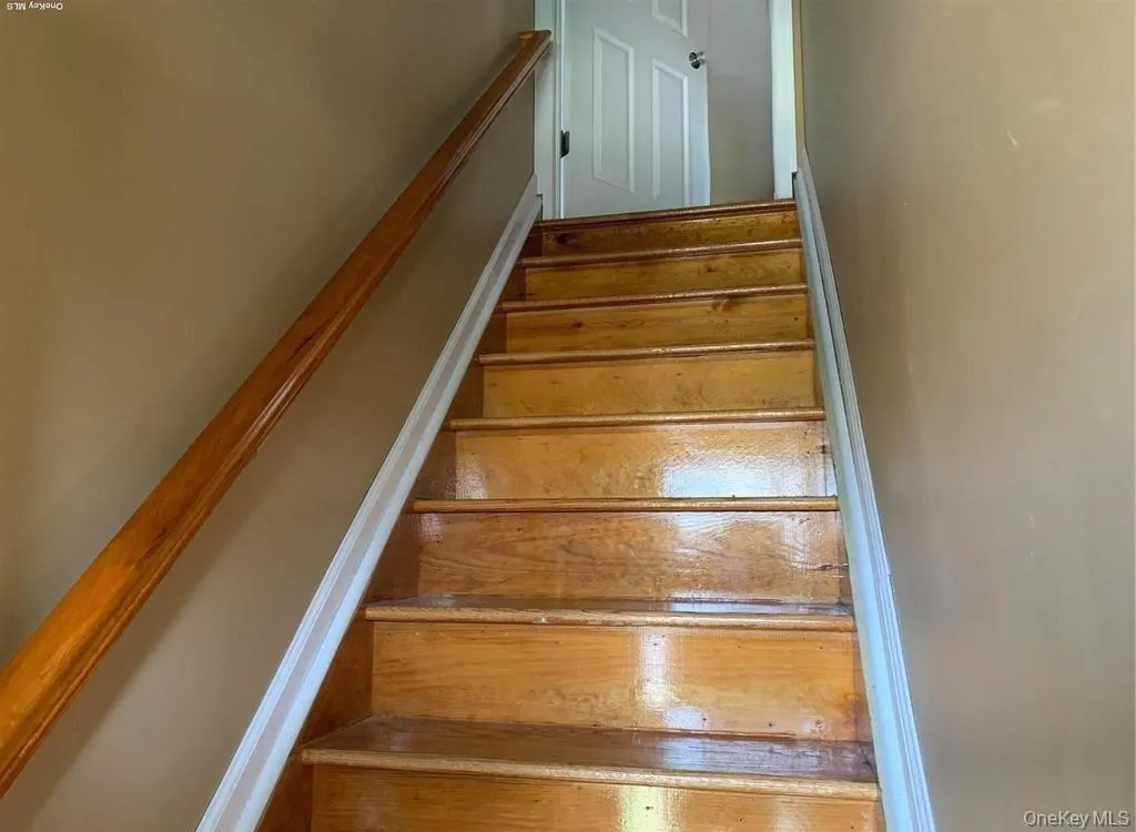 17 Hallock Street, Oyster Bay, NY, 2 Bedrooms Bedrooms, 5 Rooms Rooms,1 BathroomBathrooms,Residential Lease,Idx,Hallock,0,941495 17 Hallock Street, Oyster Bay, NY, 2 Bedrooms Bedrooms, 5 Rooms Rooms,1 BathroomBathrooms,Residential Lease,Idx,Hallock,0,941495