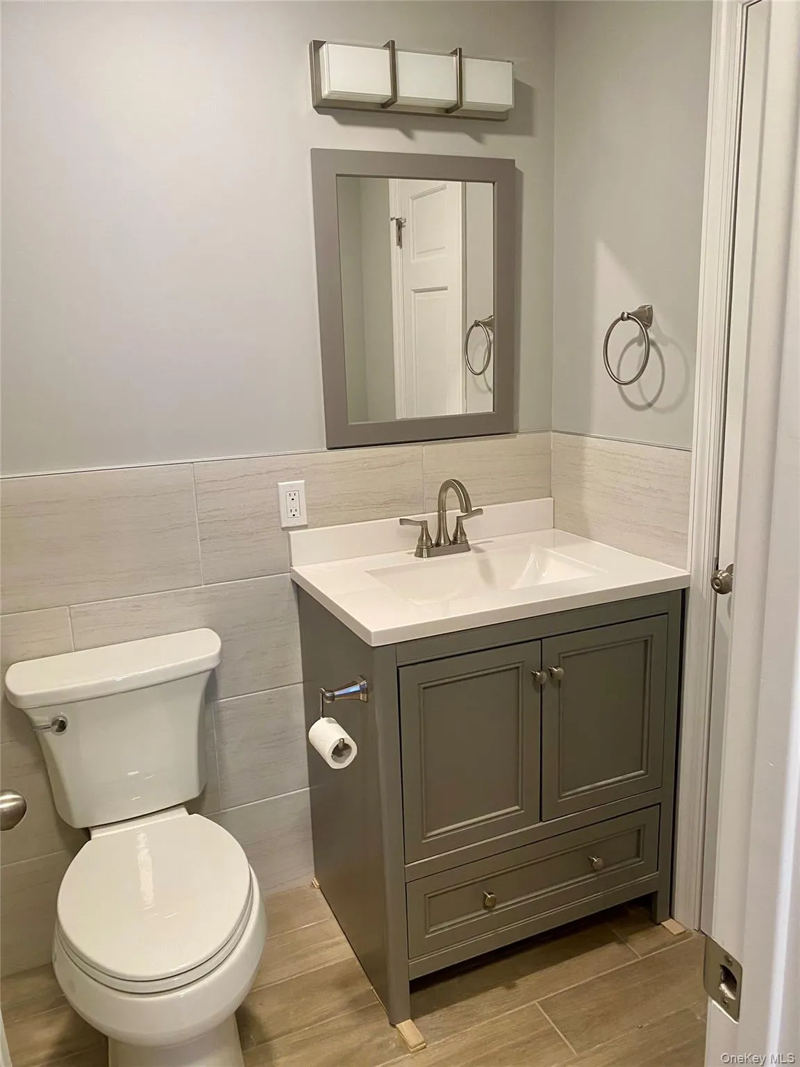 Full bath. Updated with beautiful shower Full bath. Updated with beautiful shower