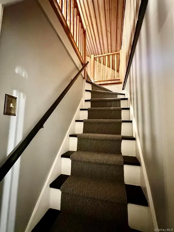 Stairs to bonus room Stairs to bonus room