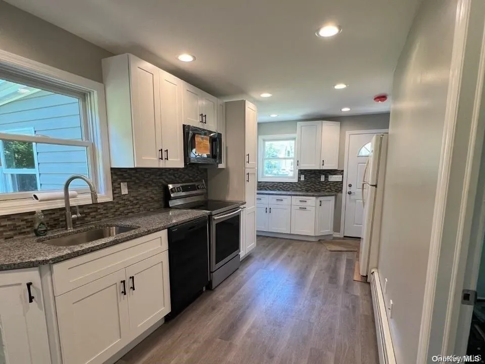 253 17th Street, Huntington, NY, 2 Bedrooms Bedrooms, 4 Rooms Rooms,1 BathroomBathrooms,Residential Lease,Idx,17th,0,941559 253 17th Street, Huntington, NY, 2 Bedrooms Bedrooms, 4 Rooms Rooms,1 BathroomBathrooms,Residential Lease,Idx,17th,0,941559