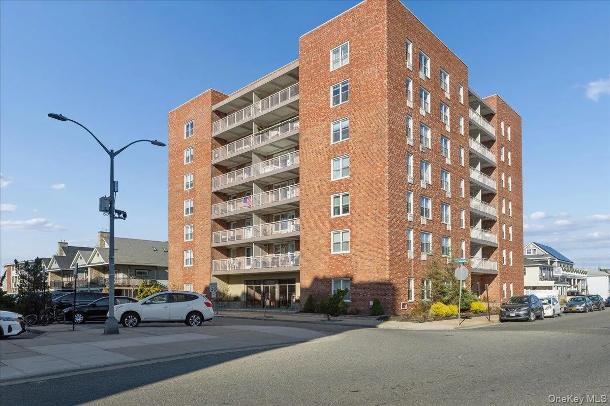 View of apartment building / complex View of apartment building / complex