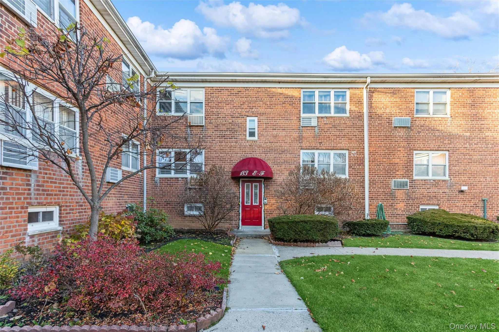 View of apartment building / complex View of apartment building / complex