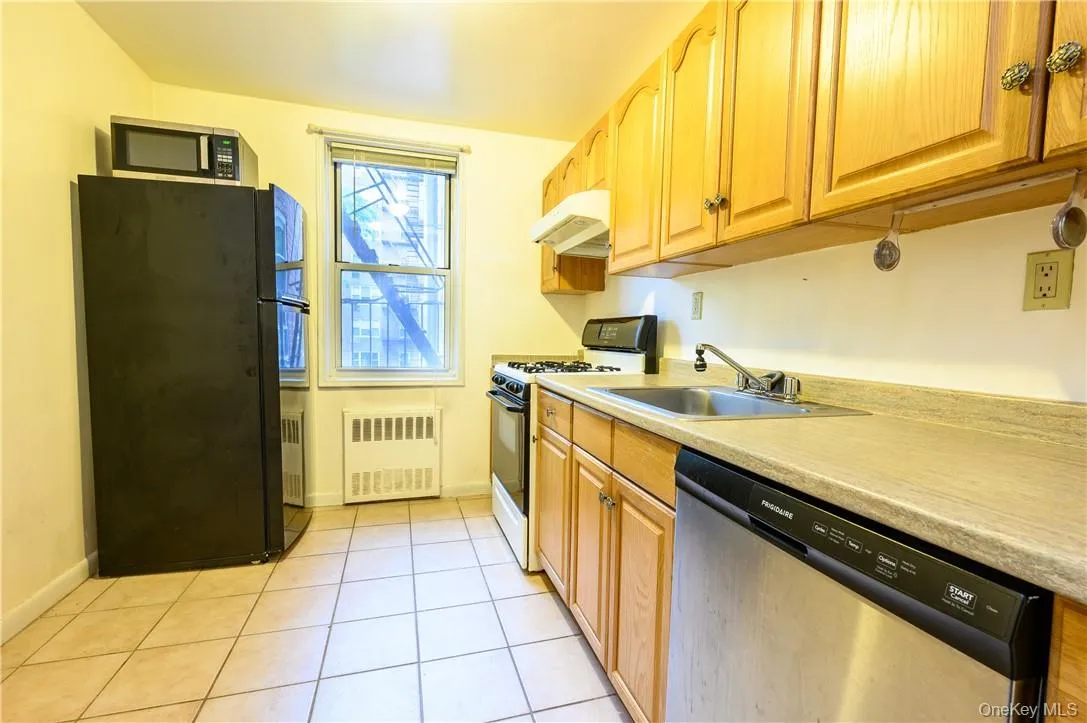 3 Sadore Lane, Yonkers, NY, 2 Rooms Rooms,1 BathroomBathrooms,Residential Lease,Idx,Sadore,0,941647 3 Sadore Lane, Yonkers, NY, 2 Rooms Rooms,1 BathroomBathrooms,Residential Lease,Idx,Sadore,0,941647