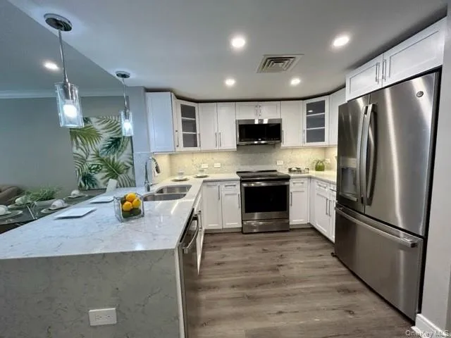 100 Glen Street, Glen Cove, NY, 1 Bedroom Bedrooms, 4 Rooms Rooms,1 BathroomBathrooms,Residential Lease,Idx,Glen,0,941652 100 Glen Street, Glen Cove, NY, 1 Bedroom Bedrooms, 4 Rooms Rooms,1 BathroomBathrooms,Residential Lease,Idx,Glen,0,941652