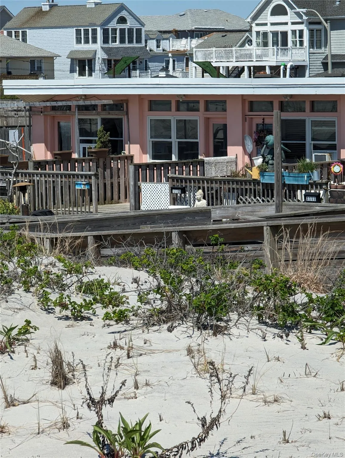 right at the foot of the dunes! right at the foot of the dunes!