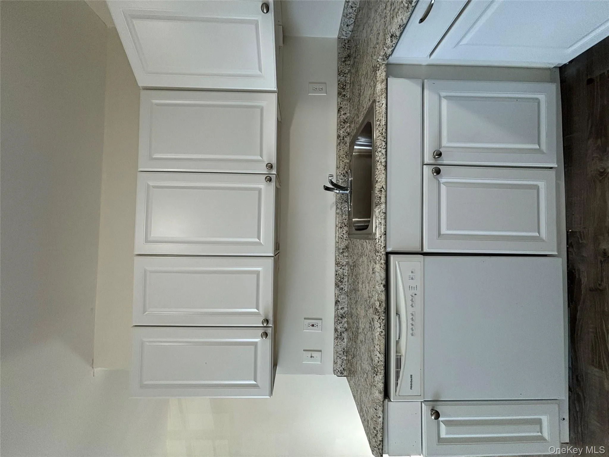 90 Main Street, Brookhaven, NY, 1 Bedroom Bedrooms, 4 Rooms Rooms,1 BathroomBathrooms,Residential Lease,For Rent,Main,0,941800 90 Main Street, Brookhaven, NY, 1 Bedroom Bedrooms, 4 Rooms Rooms,1 BathroomBathrooms,Residential Lease,For Rent,Main,0,941800