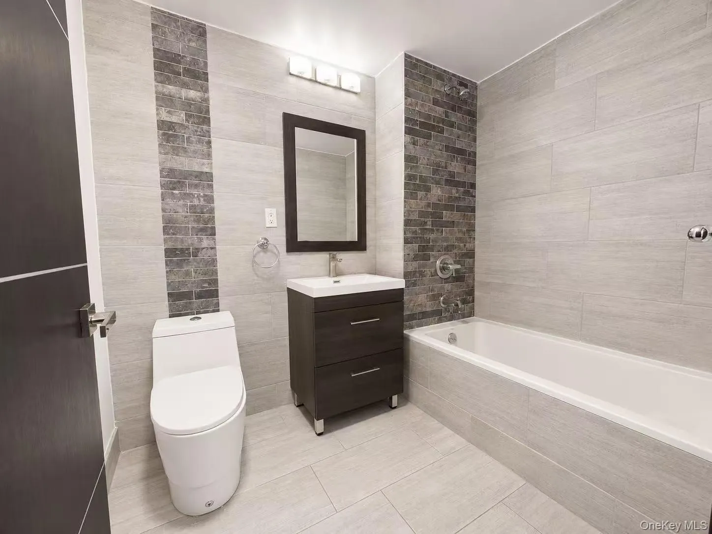 7009 45th Avenue, New York, NY, 2 Bedrooms Bedrooms, 5 Rooms Rooms,2 BathroomsBathrooms,Residential,For Rent,45th,0,941819 7009 45th Avenue, New York, NY, 2 Bedrooms Bedrooms, 5 Rooms Rooms,2 BathroomsBathrooms,Residential,For Rent,45th,0,941819