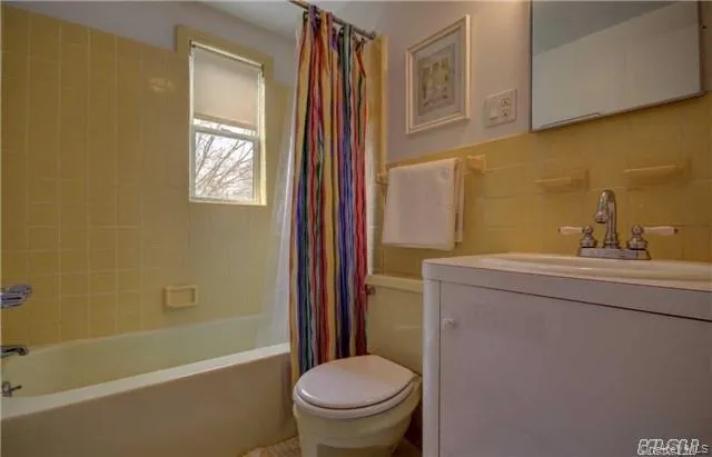 85 Jefferson Boulevard, Hempstead, NY, 5 Bedrooms Bedrooms, 8 Rooms Rooms,3 BathroomsBathrooms,Residential Lease,Idx,Jefferson,0,941900 85 Jefferson Boulevard, Hempstead, NY, 5 Bedrooms Bedrooms, 8 Rooms Rooms,3 BathroomsBathrooms,Residential Lease,Idx,Jefferson,0,941900