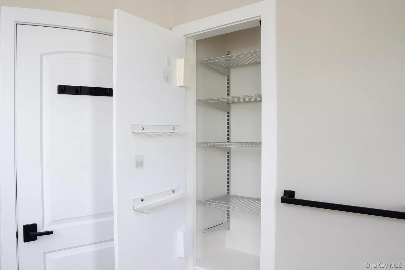 195 Meagher Avenue, New York, NY, 2 Bedrooms Bedrooms, 4 Rooms Rooms,1 BathroomBathrooms,Residential Lease,Idx,Meagher,0,941962 195 Meagher Avenue, New York, NY, 2 Bedrooms Bedrooms, 4 Rooms Rooms,1 BathroomBathrooms,Residential Lease,Idx,Meagher,0,941962