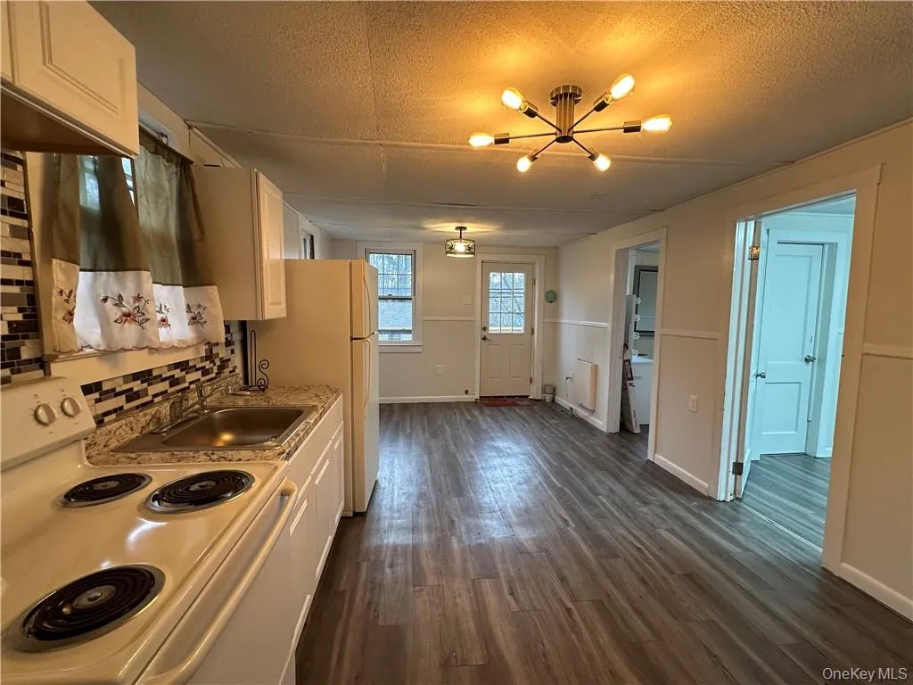 55-57 Burlingham Road, Mamakating, NY, 2 Bedrooms Bedrooms, 3 Rooms Rooms,1 BathroomBathrooms,Residential Lease,Idx,Burlingham,0,942077 55-57 Burlingham Road, Mamakating, NY, 2 Bedrooms Bedrooms, 3 Rooms Rooms,1 BathroomBathrooms,Residential Lease,Idx,Burlingham,0,942077