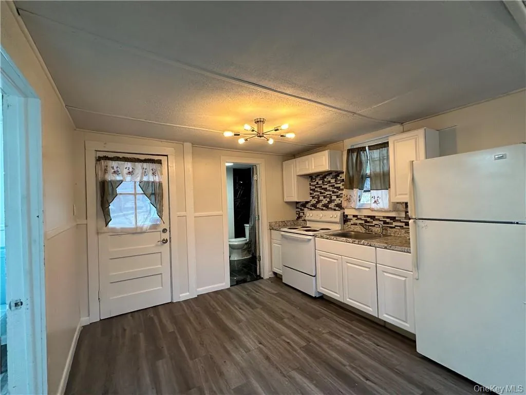 55-57 Burlingham Road, Mamakating, NY, 2 Bedrooms Bedrooms, 3 Rooms Rooms,1 BathroomBathrooms,Residential Lease,Idx,Burlingham,0,942077 55-57 Burlingham Road, Mamakating, NY, 2 Bedrooms Bedrooms, 3 Rooms Rooms,1 BathroomBathrooms,Residential Lease,Idx,Burlingham,0,942077