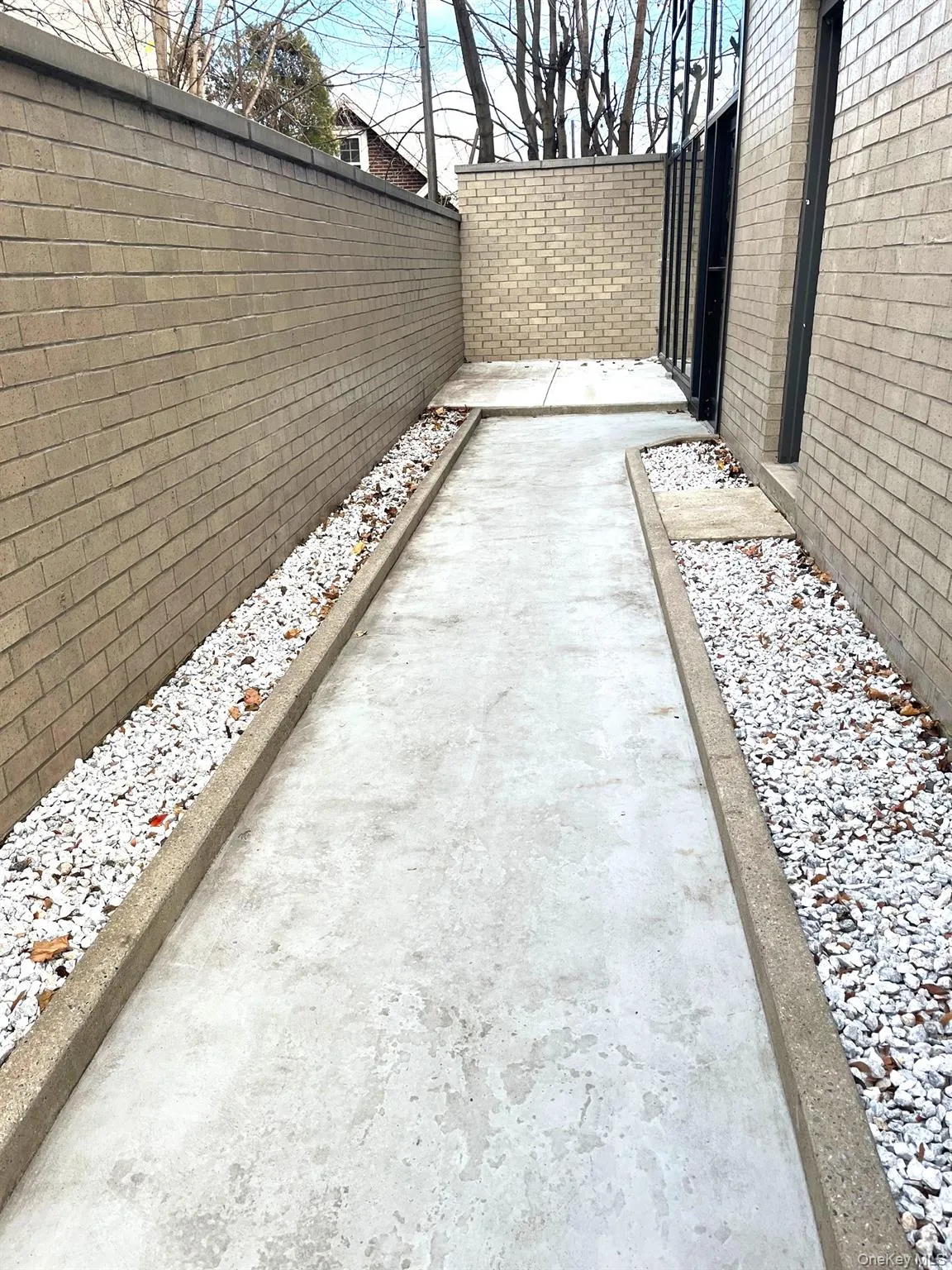 Fenced backyard with a bocce ball area Fenced backyard with a bocce ball area