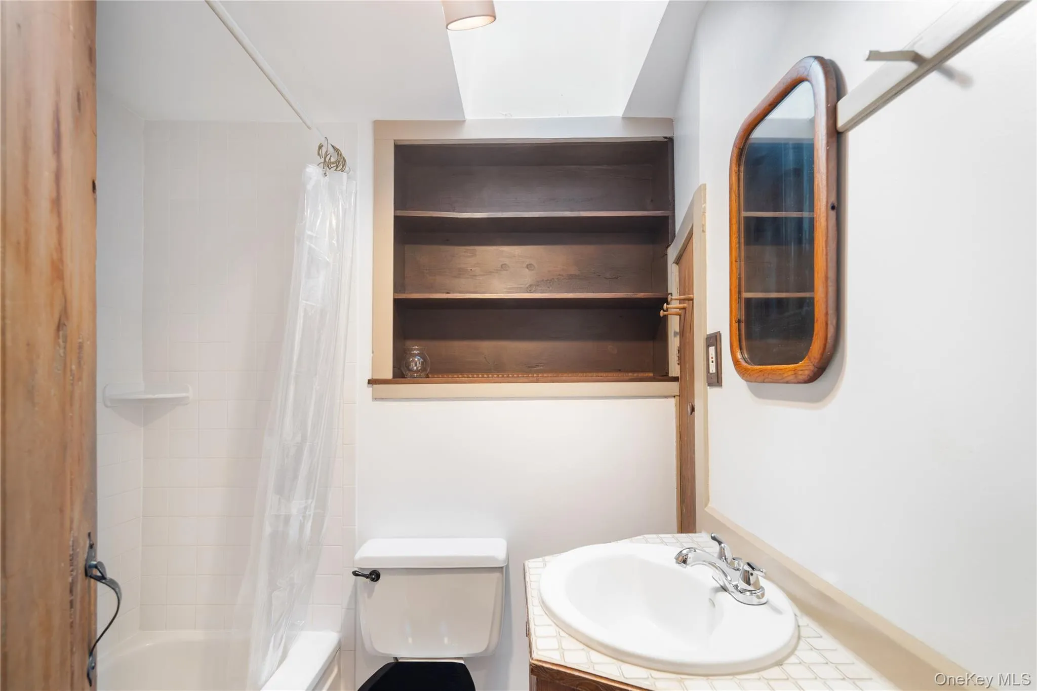 2nd full bathroom 2nd full bathroom