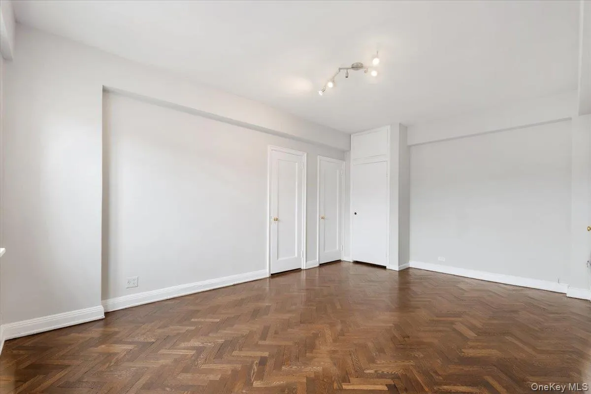 45 Popham Road, Scarsdale, NY, 2 Bedrooms Bedrooms, 4 Rooms Rooms,2 BathroomsBathrooms,Residential Lease,For Rent,Popham,0,942191 45 Popham Road, Scarsdale, NY, 2 Bedrooms Bedrooms, 4 Rooms Rooms,2 BathroomsBathrooms,Residential Lease,For Rent,Popham,0,942191