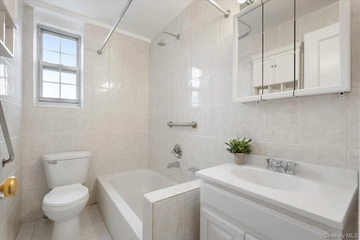 45 Popham Road, Scarsdale, NY, 2 Bedrooms Bedrooms, 4 Rooms Rooms,2 BathroomsBathrooms,Residential Lease,For Rent,Popham,0,942191 45 Popham Road, Scarsdale, NY, 2 Bedrooms Bedrooms, 4 Rooms Rooms,2 BathroomsBathrooms,Residential Lease,For Rent,Popham,0,942191