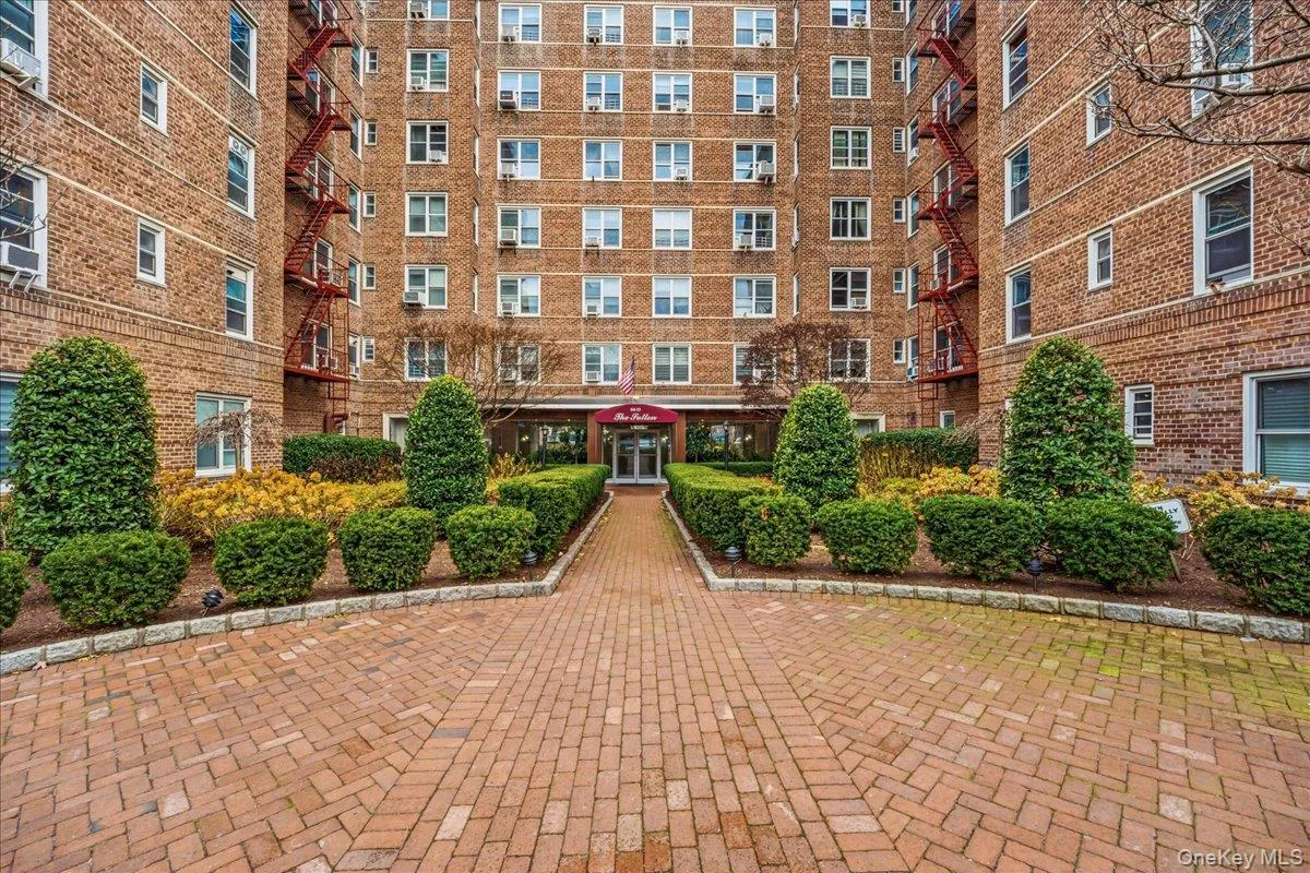 64-11 99 Street, New York, NY, 2 Bedrooms Bedrooms, 4 Rooms Rooms,1 BathroomBathrooms,Residential,For Rent,99,0,942394 64-11 99 Street, New York, NY, 2 Bedrooms Bedrooms, 4 Rooms Rooms,1 BathroomBathrooms,Residential,For Rent,99,0,942394
