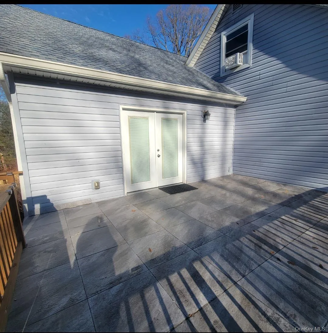 Entrance through French doors Entrance through French doors