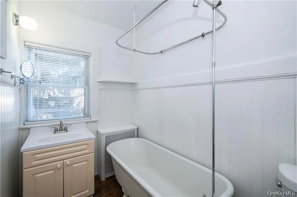 21 Wallace Street, Eastchester, NY, 2 Bedrooms Bedrooms, 5 Rooms Rooms,1 BathroomBathrooms,Residential Lease,Idx,Wallace,0,942452 21 Wallace Street, Eastchester, NY, 2 Bedrooms Bedrooms, 5 Rooms Rooms,1 BathroomBathrooms,Residential Lease,Idx,Wallace,0,942452