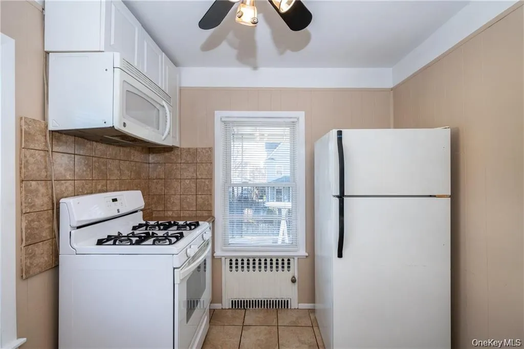 21 Wallace Street, Eastchester, NY, 2 Bedrooms Bedrooms, 5 Rooms Rooms,1 BathroomBathrooms,Residential Lease,Idx,Wallace,0,942452 21 Wallace Street, Eastchester, NY, 2 Bedrooms Bedrooms, 5 Rooms Rooms,1 BathroomBathrooms,Residential Lease,Idx,Wallace,0,942452