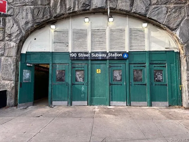 Subway entrance on Bennett and 192nd Subway entrance on Bennett and 192nd