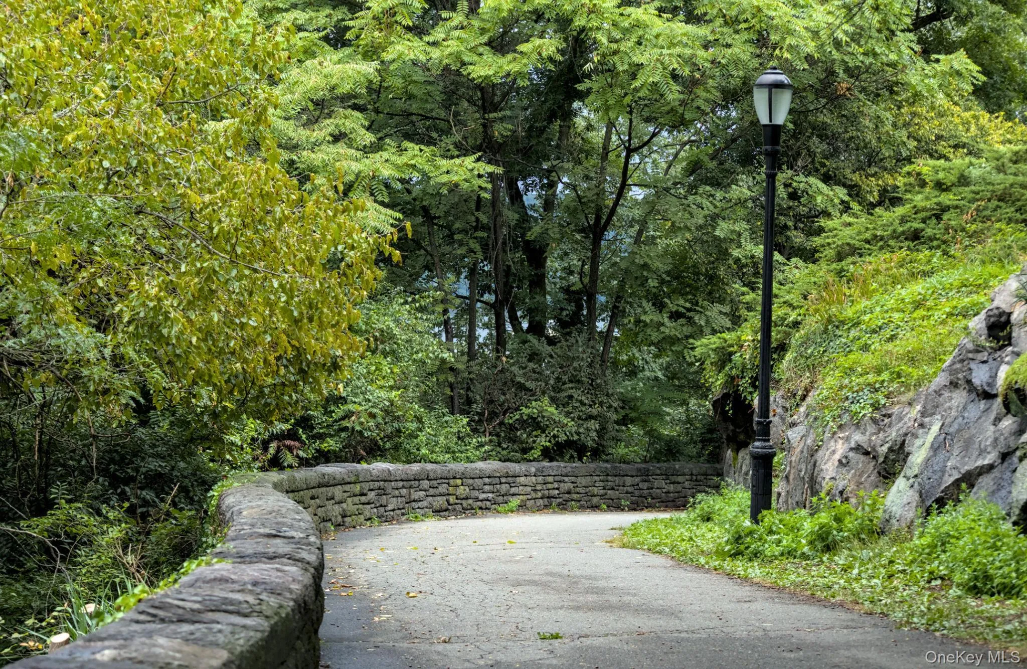 2 blocks from your front door is Fort Tryon park with amazing Hudson River views 2 blocks from your front door is Fort Tryon park with amazing Hudson River views