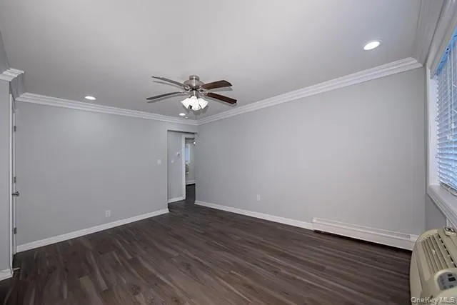 40 Broadway, Babylon, NY, 1 Bedroom Bedrooms, 4 Rooms Rooms,1 BathroomBathrooms,Residential Lease,Idx,Broadway,0,942523 40 Broadway, Babylon, NY, 1 Bedroom Bedrooms, 4 Rooms Rooms,1 BathroomBathrooms,Residential Lease,Idx,Broadway,0,942523