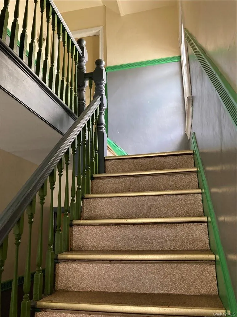 1 floor up 1 floor up