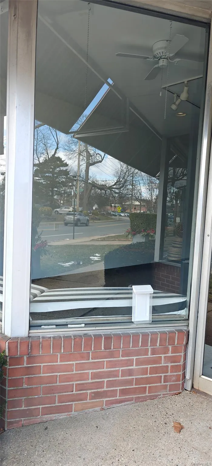 Exterior Window. Exterior Window.