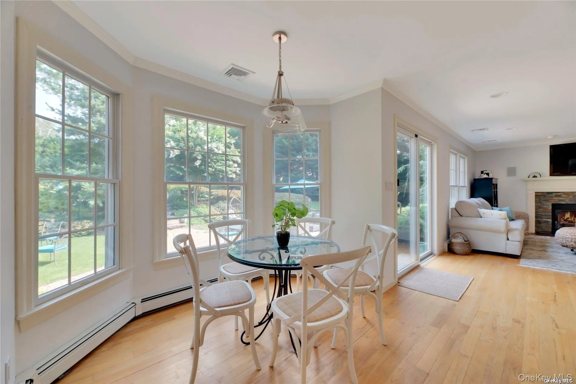 Breakfast nook overlooking rear yard Breakfast nook overlooking rear yard