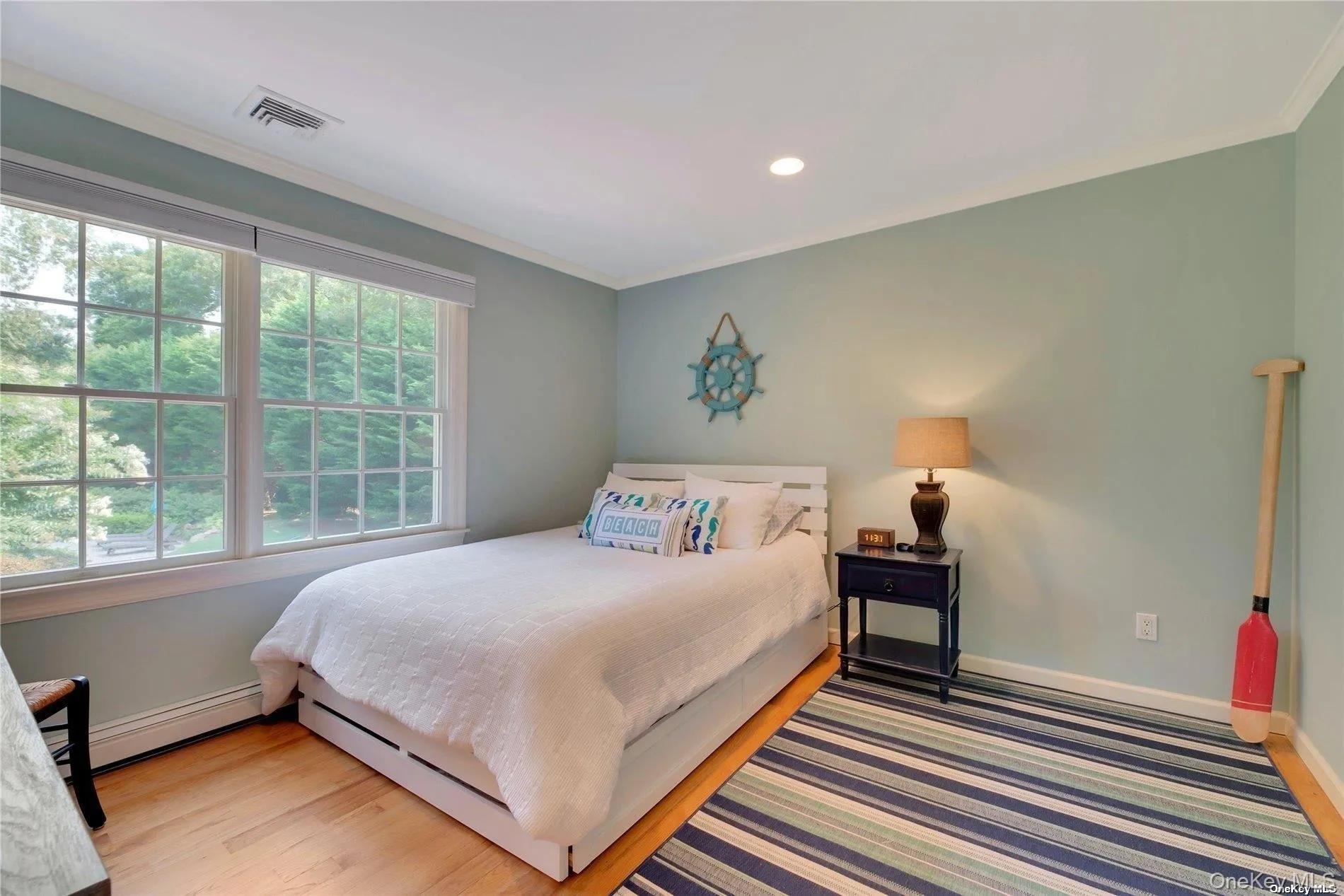 Bedroom 4 with Queen size bed and twin trundle bed Bedroom 4 with Queen size bed and twin trundle bed